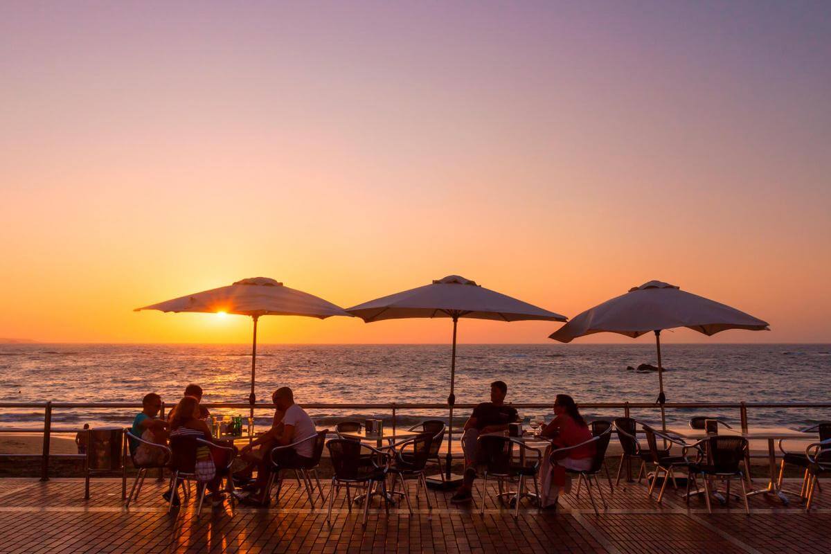 Paseo a pie desde el Puerto de Las Palmas a la Playa de Las Canteras - galeria1