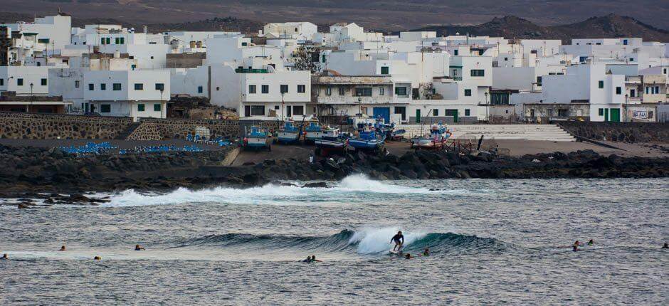 Surf på venstrebølgen ved La Santa Surfspots på Lanzarote