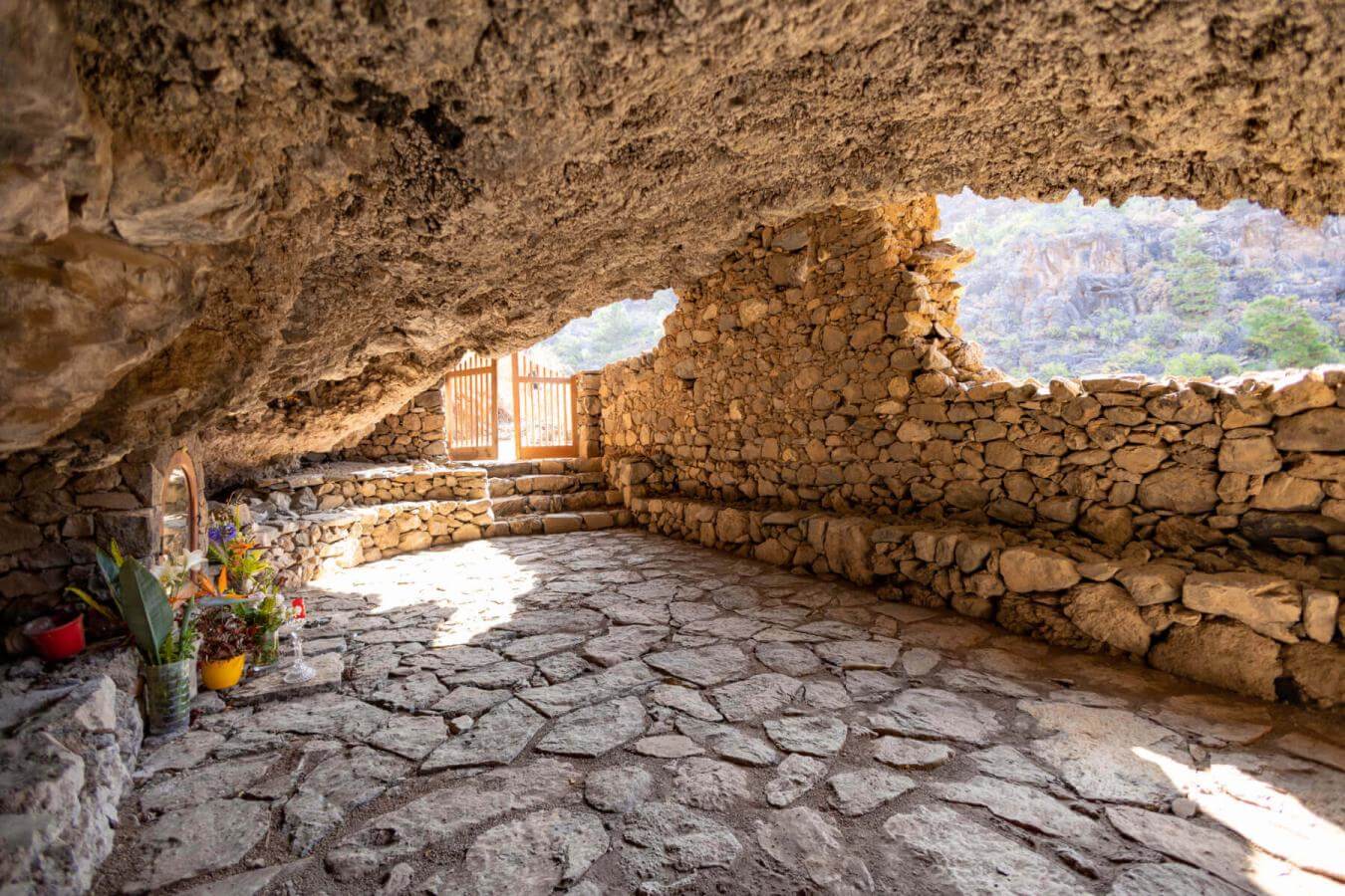 La Cueva de La Virgen