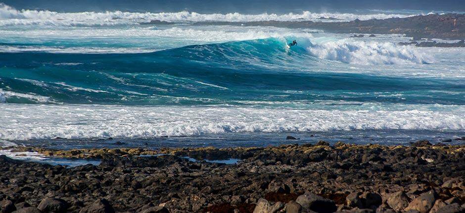 Surf på venstrebølgen ved La Santa Surfspots på Lanzarote